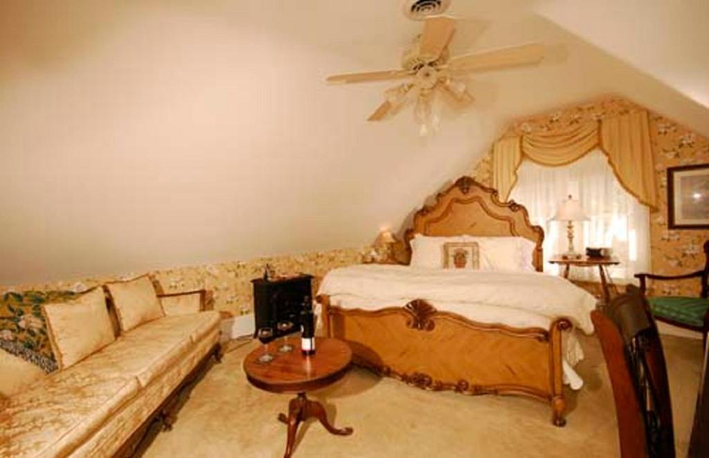 The Secret Garden Inn 킹스턴 객실 사진
